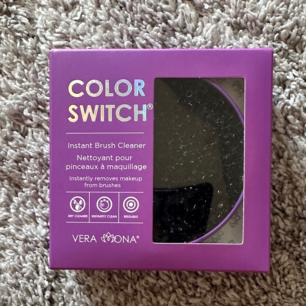 NIB Vera Mona Instant Brush Cleaner